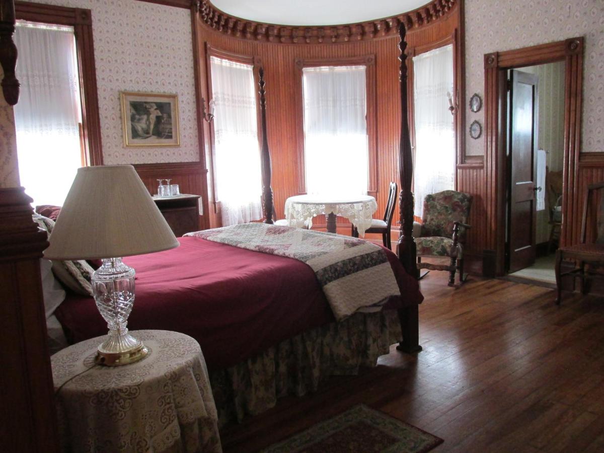 Pensacola Victorian Bed & Breakfast - image 7