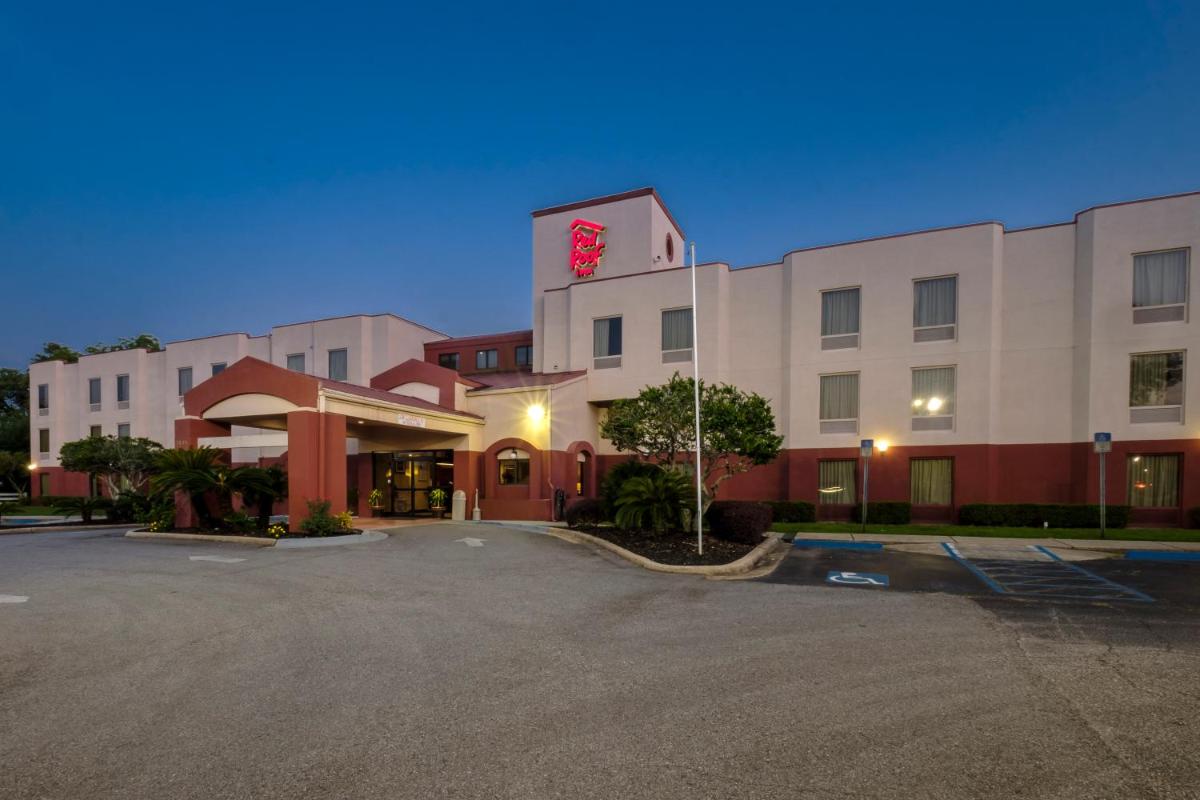 Red Roof Inn Pensacola Fairgrounds - image 2