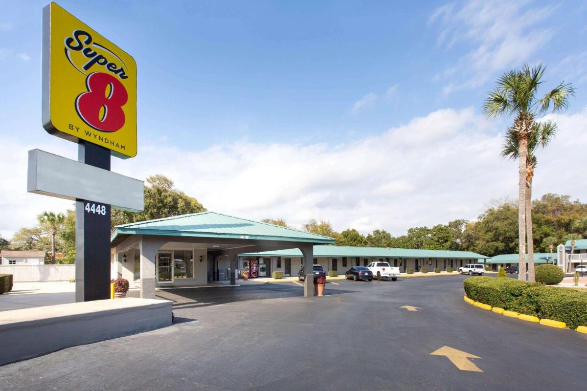 Super 8 by Wyndham Pensacola West - main image