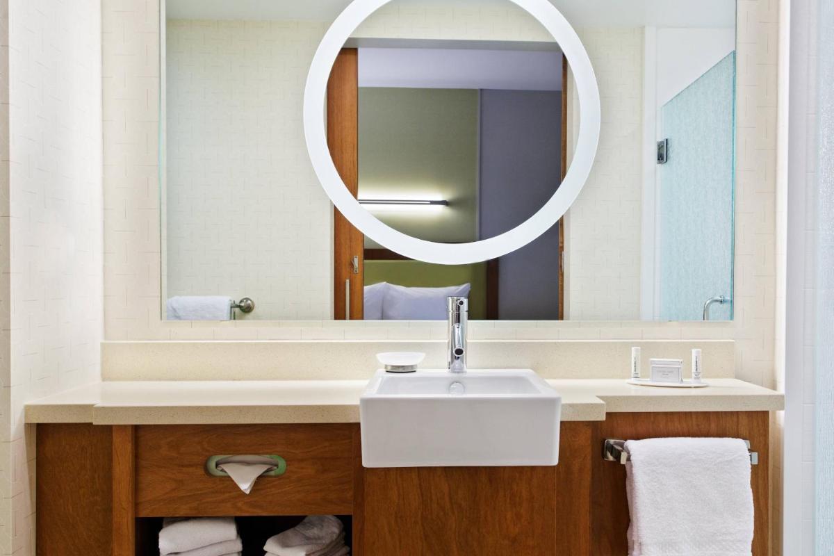 SpringHill Suites by Marriott Pensacola - image 7