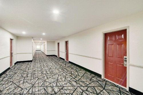 Red Roof Inn & Suites Pensacola-NAS Corry - image 11