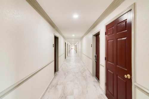Red Roof Inn & Suites Pensacola-NAS Corry - image 14