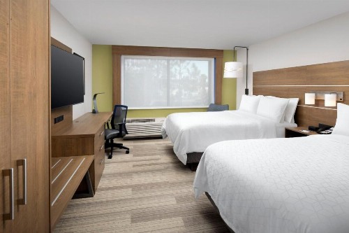 Holiday Inn Express Pensacola Downtown an IHG Hotel - image 20