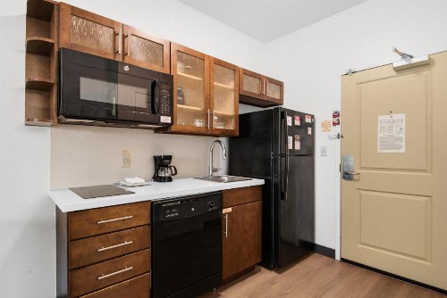 Candlewood Suites - Pensacola - University Area an IHG Hotel - image 24