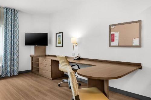 Candlewood Suites - Pensacola - University Area an IHG Hotel - image 43