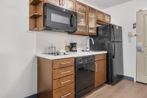 Candlewood Suites - Pensacola - University Area an IHG Hotel - image 46