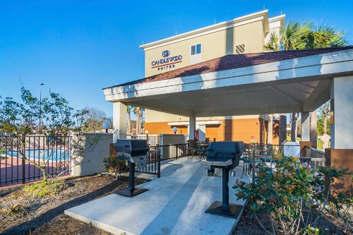 Candlewood Suites - Pensacola - University Area an IHG Hotel - image 9