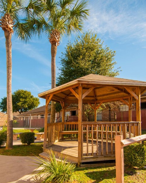 Executive Inn - image 16