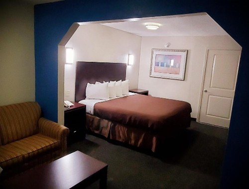 Executive Inn - image 2