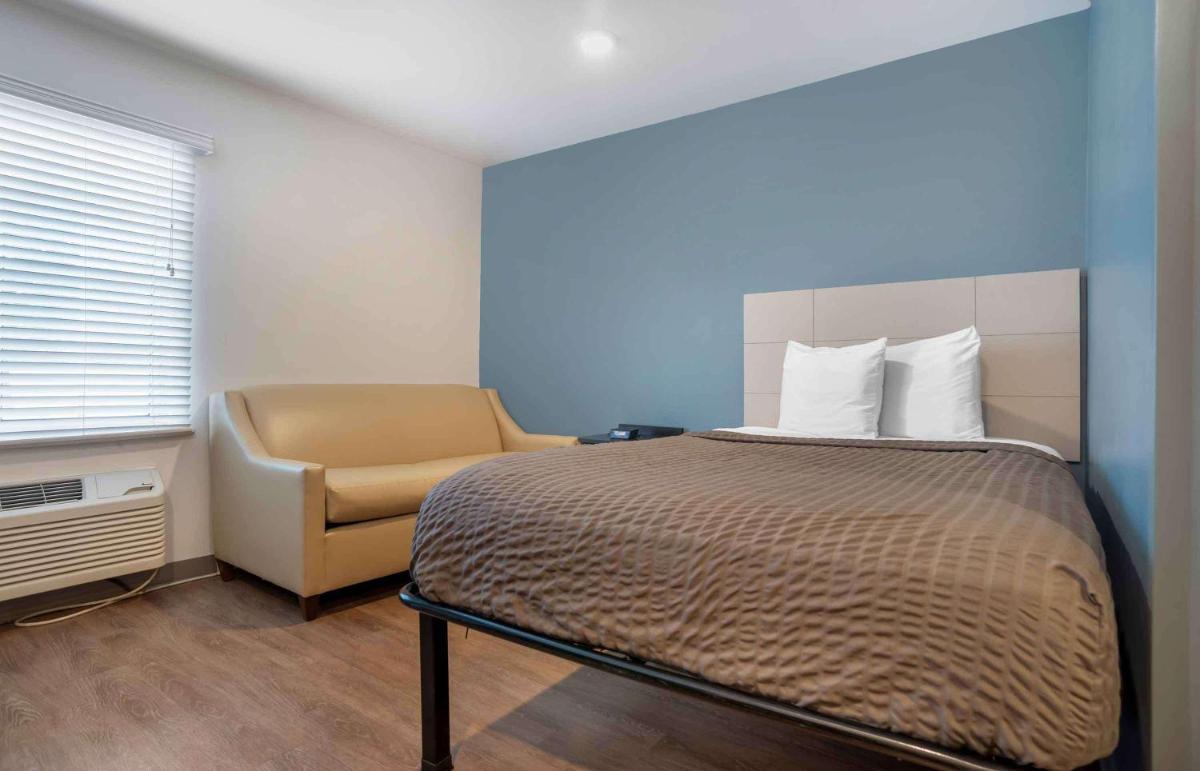 Woodspring Suites Pensacola Northeast - image 7