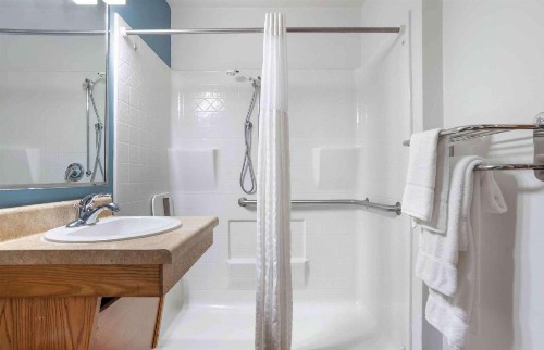 Woodspring Suites Pensacola Northeast - image 9