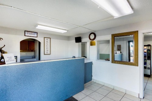 OYO Hotel Pensacola I-10 & Hwy 29 - image 15