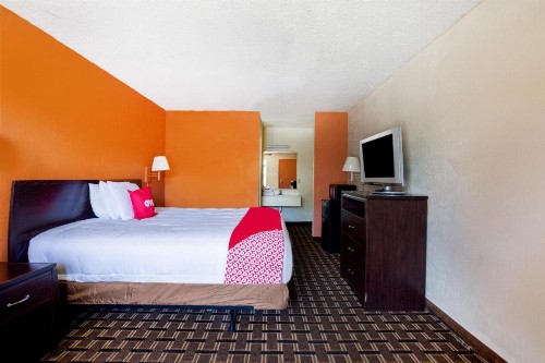 OYO Hotel Pensacola I-10 & Hwy 29 - image 3