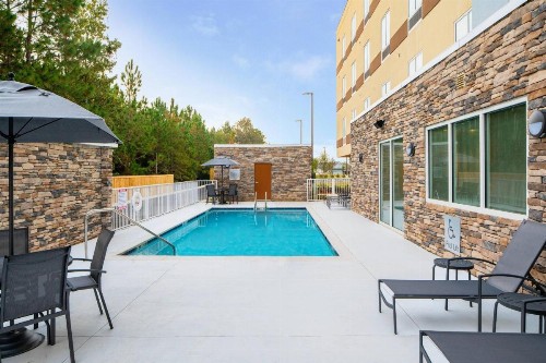 Fairfield Inn & Suites by Marriott Pensacola West I-10 - image 11