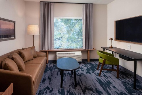 Fairfield Inn & Suites by Marriott Pensacola West I-10 - image 13