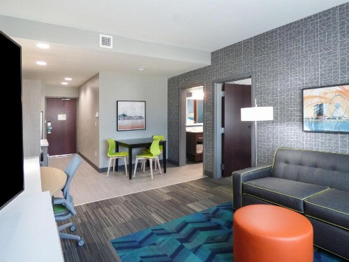 Home2 Suites by Hilton Pensacola I 10 Pine Forest Road FL - image 17