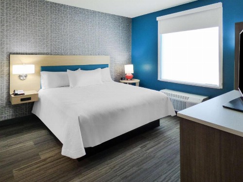 Home2 Suites by Hilton Pensacola I 10 Pine Forest Road FL - image 2