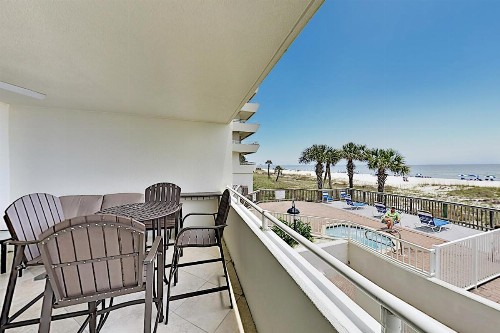 Beachfront Condo with 3 Pools Spa Marina & Tennis condo