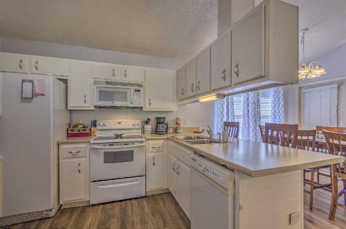 Cozy Pensacola Home with Yard 10 Mi to Dtwn! - image 10