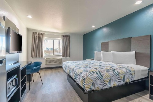 Red Lion Inn & Suites Perris - image 10