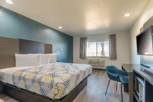 Red Lion Inn & Suites Perris - image 15