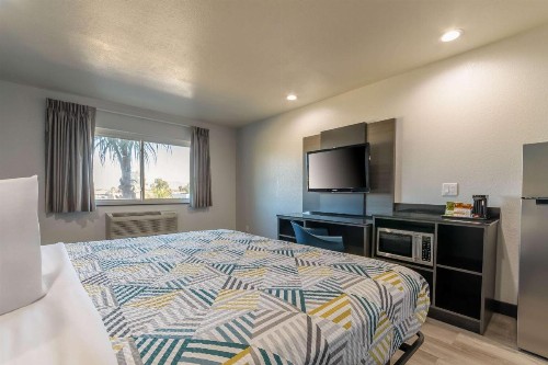 Red Lion Inn & Suites Perris - image 16