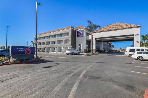 Red Lion Inn & Suites Perris - image 26