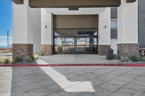 Red Lion Inn & Suites Perris - image 27