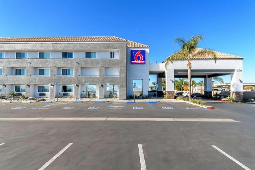 Red Lion Inn & Suites Perris - image 3