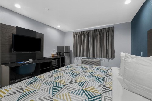 Red Lion Inn & Suites Perris - image 38