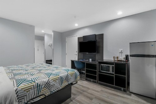 Red Lion Inn & Suites Perris - image 41