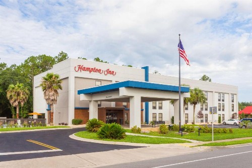 Hampton Inn Perry - image 1