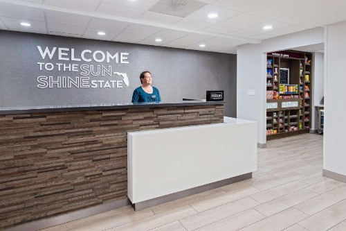 Hampton Inn Perry - image 11