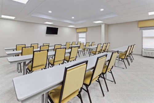 Hampton Inn Perry - image 16