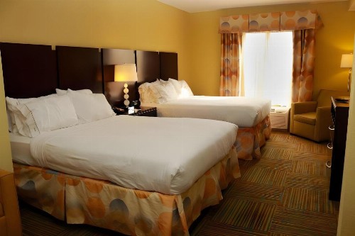 Holiday Inn Express Hotel & Suites Perry an IHG Hotel - image 26