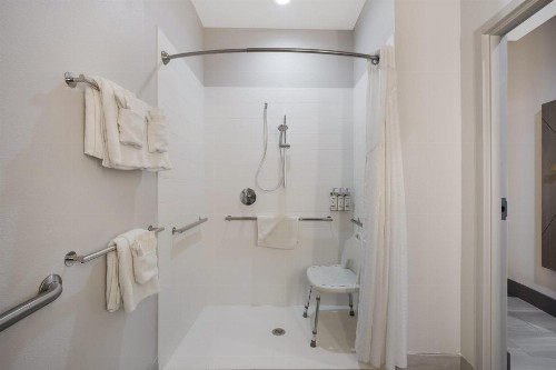 Holiday Inn Express Hotel & Suites Perry an IHG Hotel - image 27