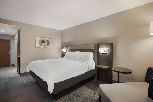Holiday Inn Express Hotel & Suites Perry an IHG Hotel - image 29