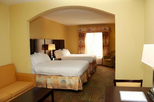 Holiday Inn Express Hotel & Suites Perry an IHG Hotel - image 37
