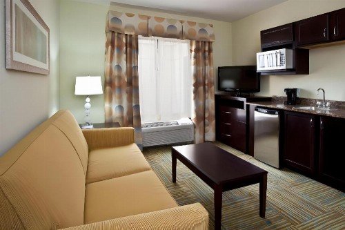 Holiday Inn Express Hotel & Suites Perry an IHG Hotel - image 44