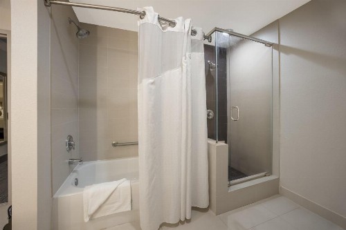Holiday Inn Express Hotel & Suites Perry an IHG Hotel - image 48