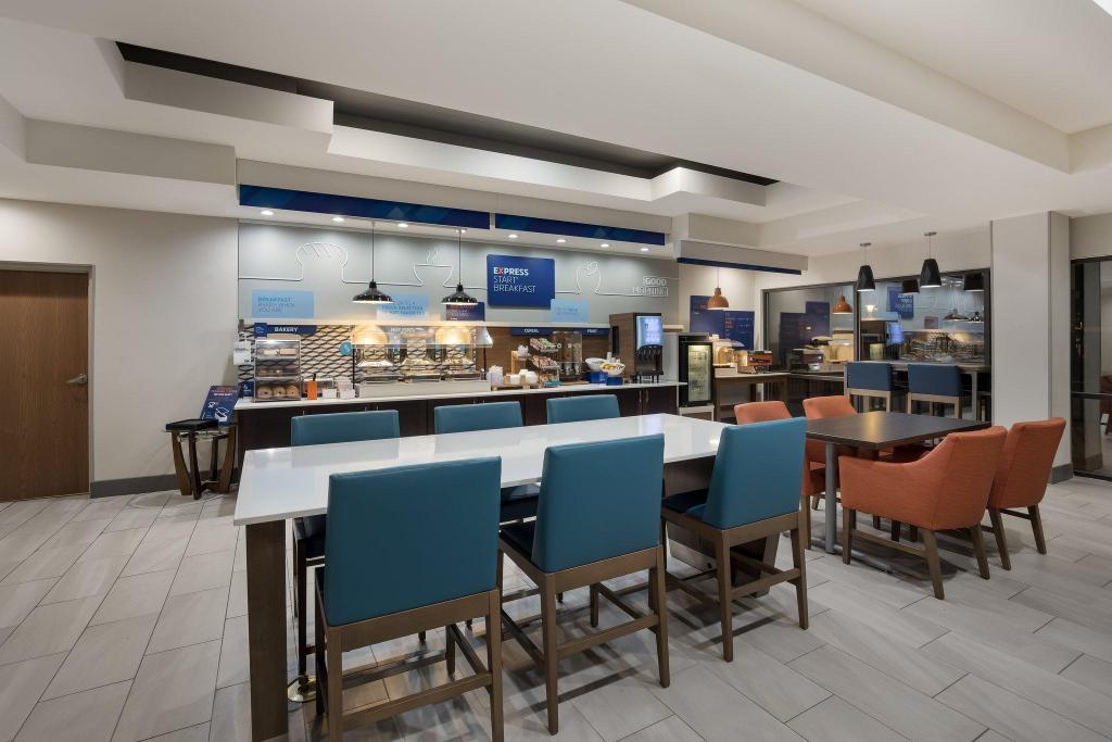 Holiday Inn Express Hotel & Suites Perry an IHG Hotel - image 6
