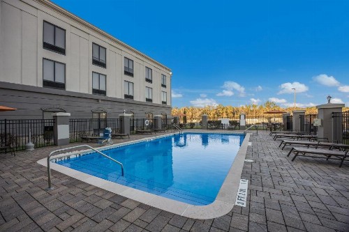 Holiday Inn Express Hotel & Suites Perry an IHG Hotel - image 7