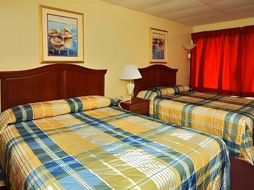 Econo Lodge Perry - image 17