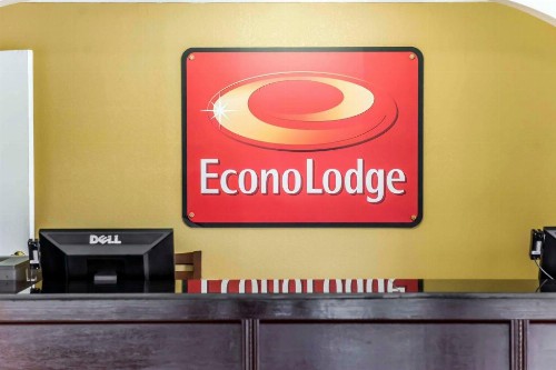 Econo Lodge Perry - image 5