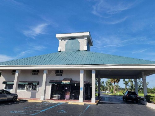 Econo Lodge Perry - image 6