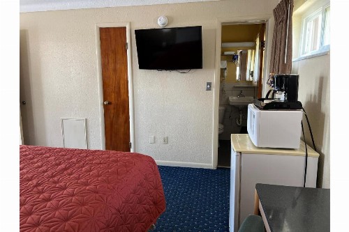 Budget Inn - Perrysburg - image 2