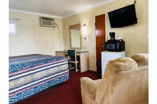 Budget Inn - Perrysburg - image 27