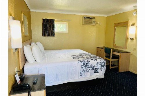 Budget Inn - Perrysburg - image 29