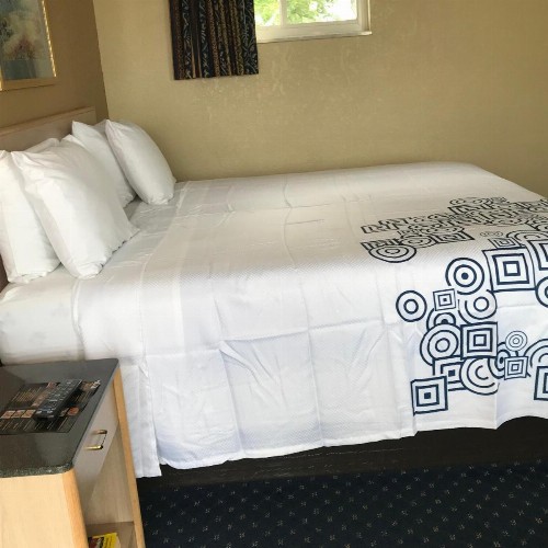 Budget Inn - Perrysburg - image 32