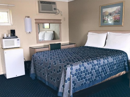 Budget Inn - Perrysburg - image 38